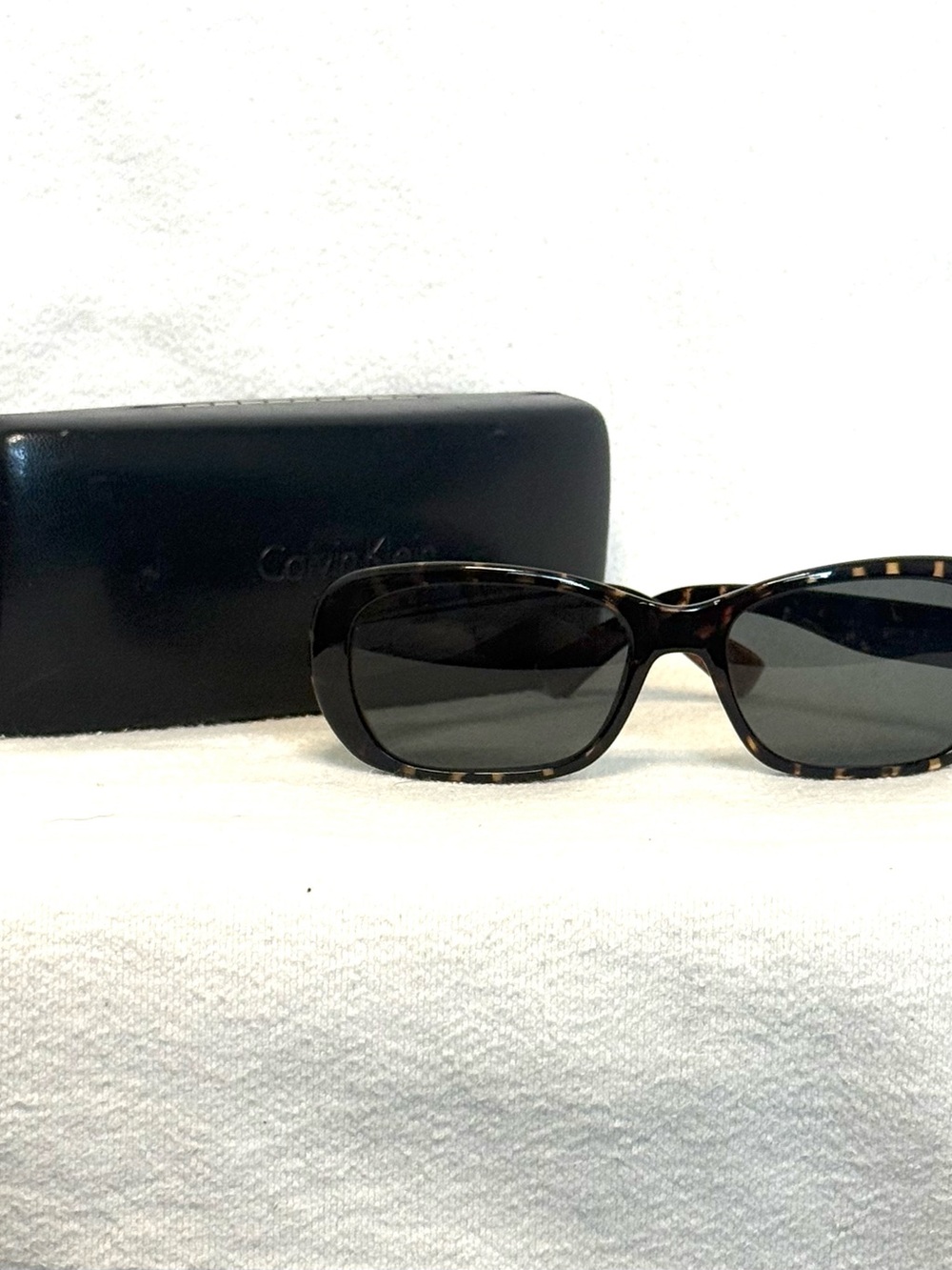 Calvin Klein Tortoiseshell Sunglasses - Black Lenses w/Case